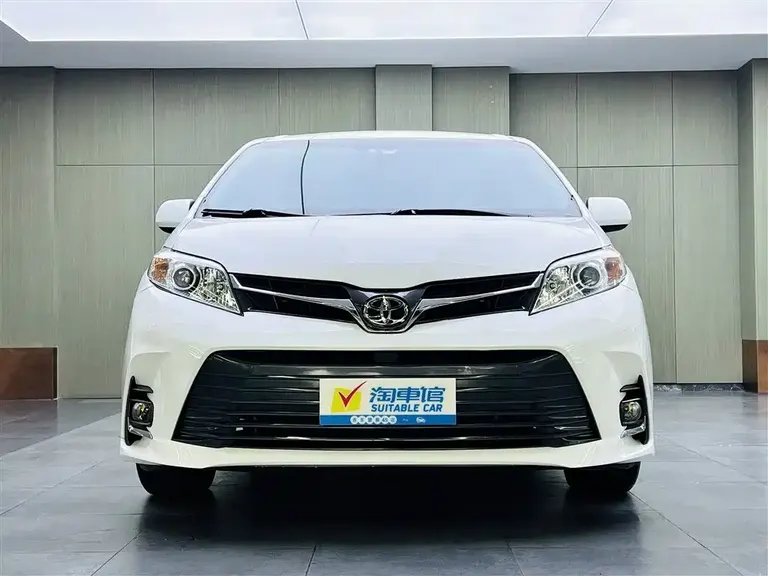 Toyota SIENNA 3.5 L Auto