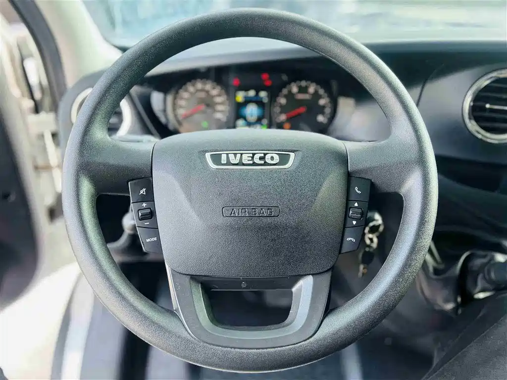 IVECO Daily 依维柯欧胜 2021款 3.0 L 自动