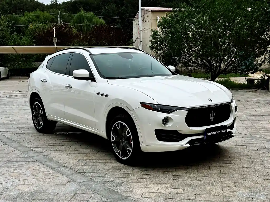 Levante 3.0 T Standard