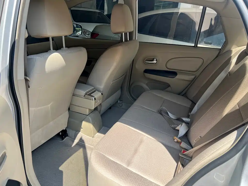 Venucia D50 1.6 L Manual Fashion