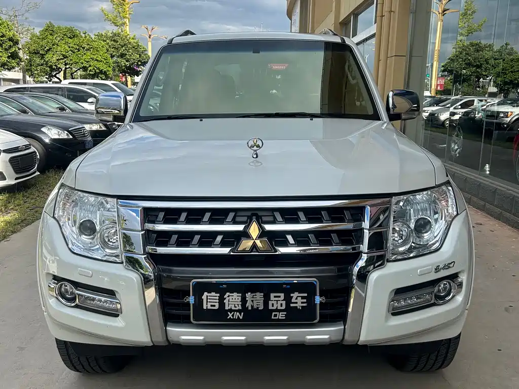 Pajero (Import) 3.8 L Middle East
