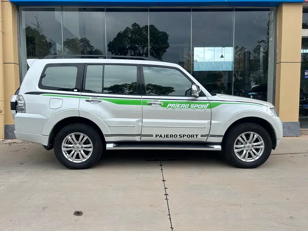 Pajero (Import) 3.8 L Middle East