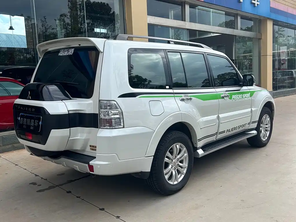 Pajero (Import) 3.8 L Middle East