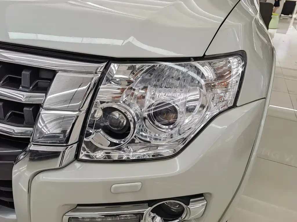 Pajero (Import) 3.8 L Middle East