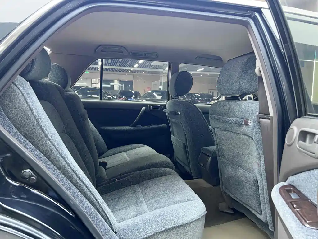 Crown (Import) 皇冠(进口) 2001款 3.0 L 自动