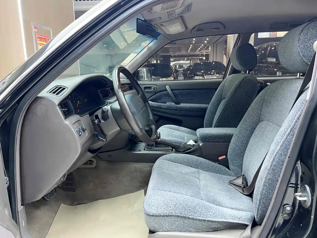 Crown (Import) 皇冠(进口) 2001款 3.0 L 自动