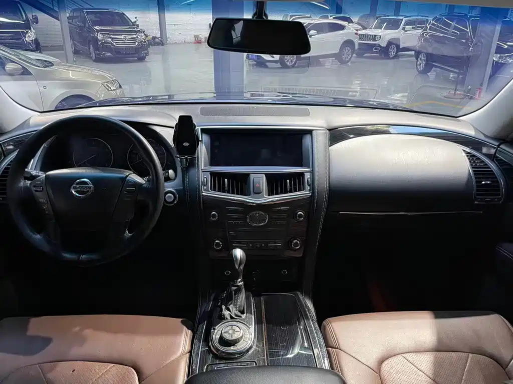 Patrol 4.0 L Middle East