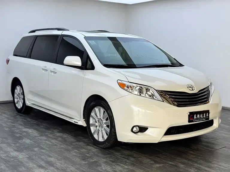 Toyota SIENNA 3.5 L Auto