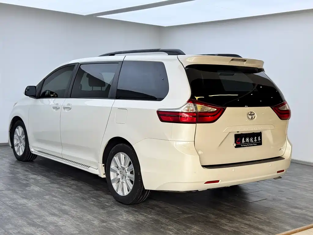 SIENNA 3.5 L Auto