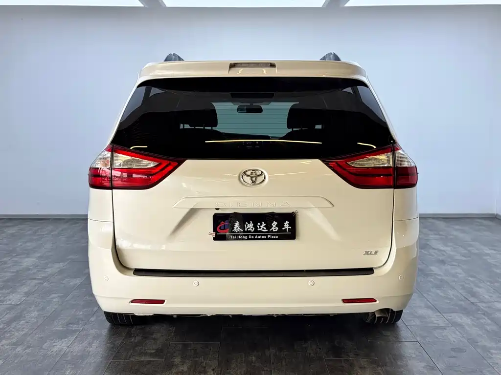 SIENNA 3.5 L Auto