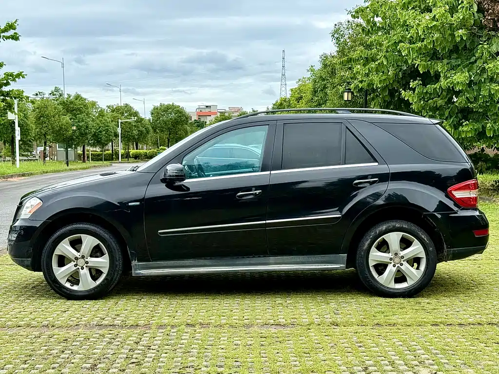 Mercedes-Benz M-Class ML 350 Diesel US Spec