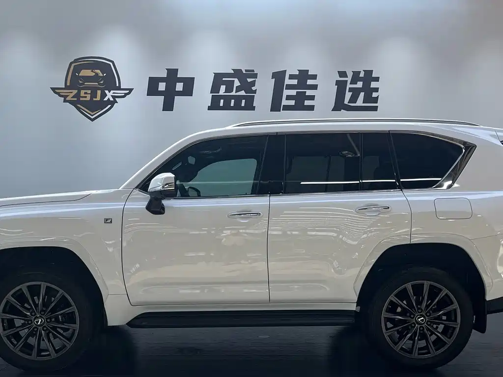 Lexus LX 600 US Spec