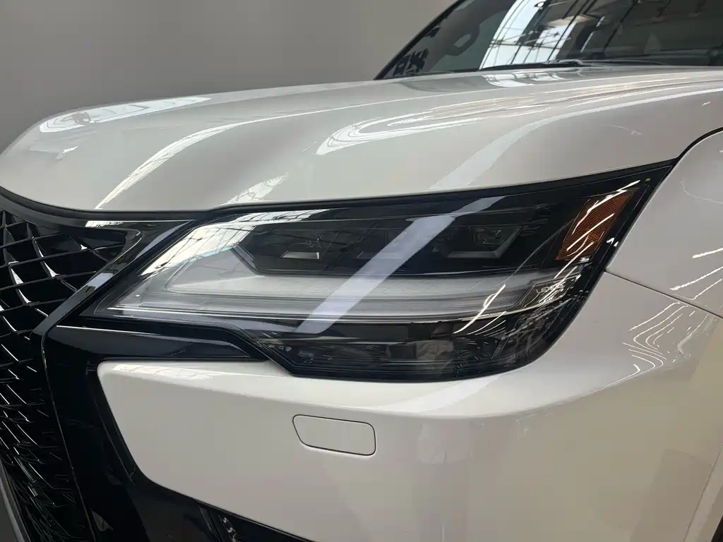 Lexus LX 600 US Spec