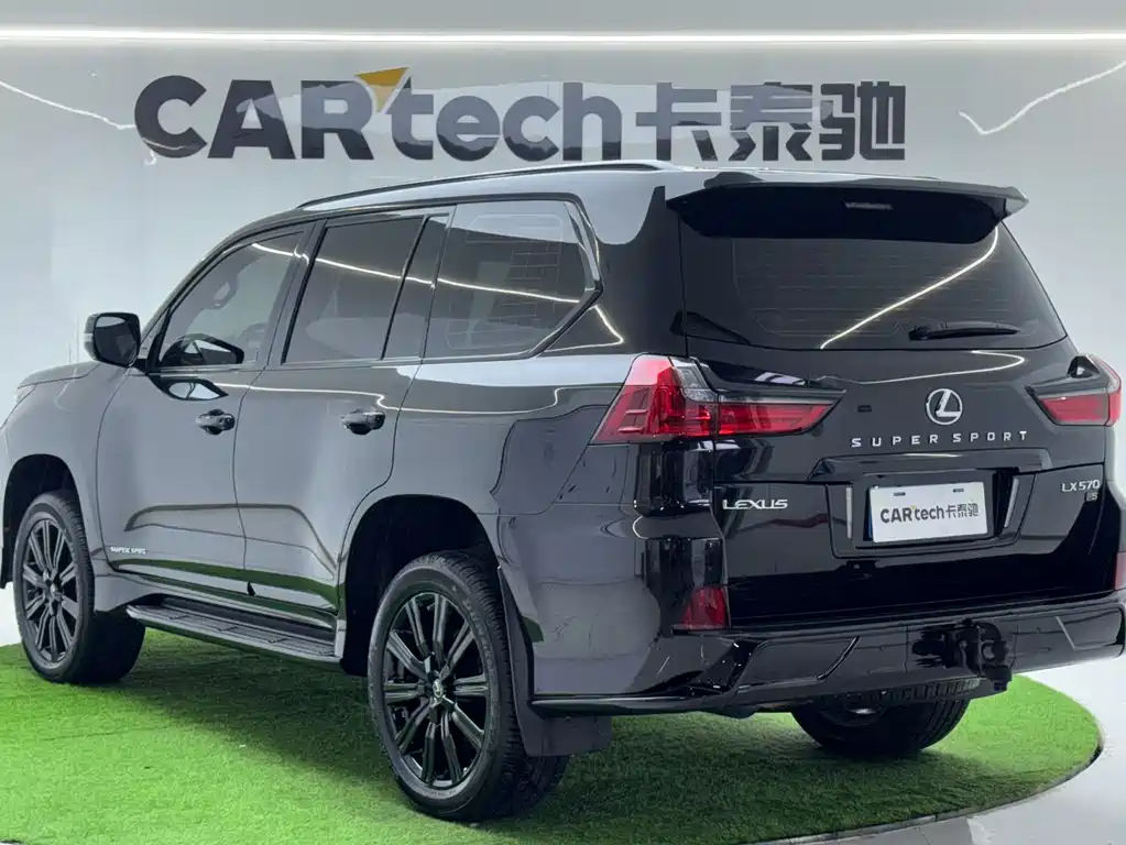 Lexus LX 570 Middle East