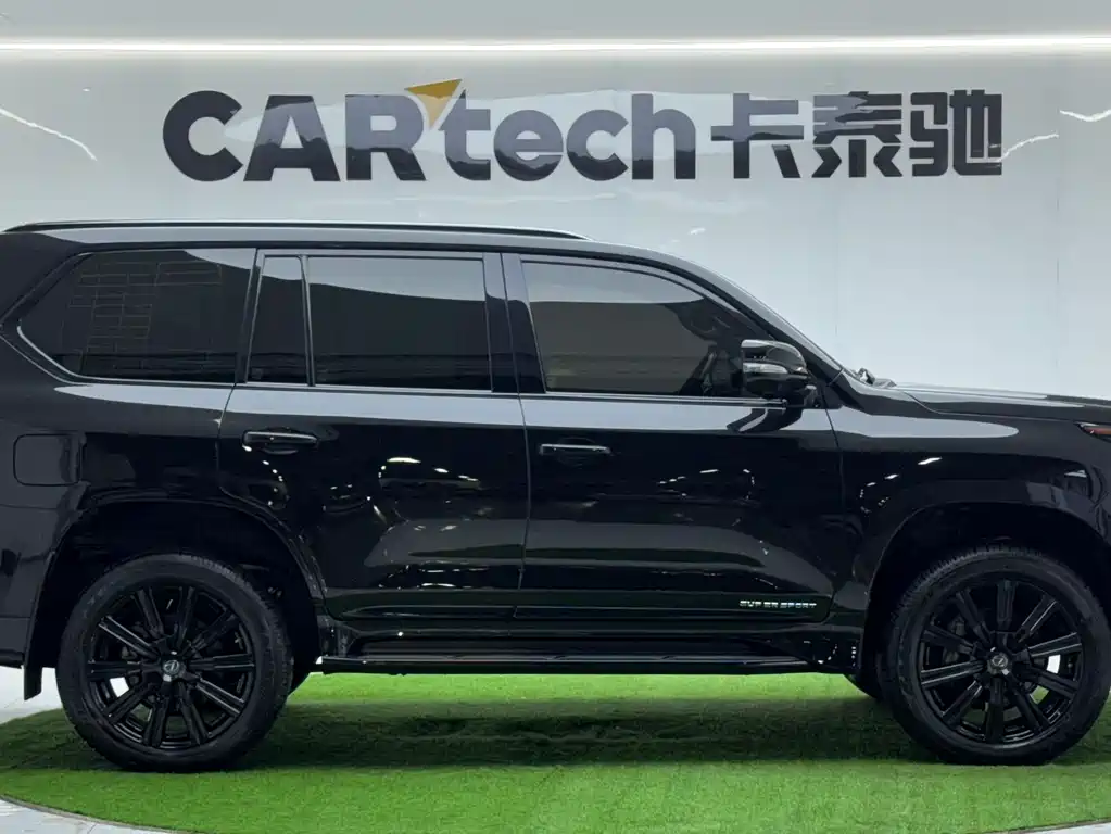 Lexus LX 570 Middle East
