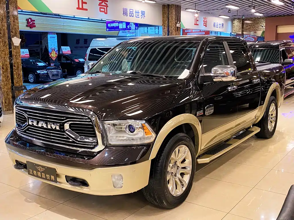 RAM Trucks 5.7 L Auto