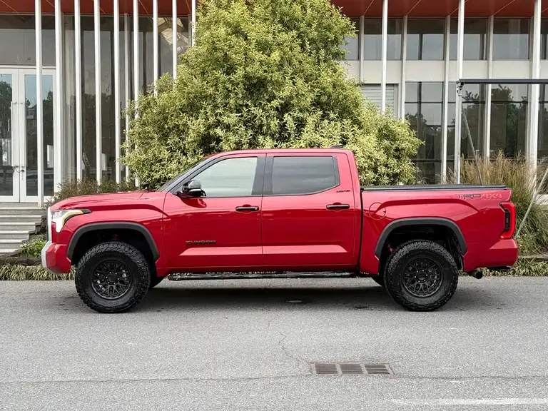 Toyota Tundra 3.5 L Auto