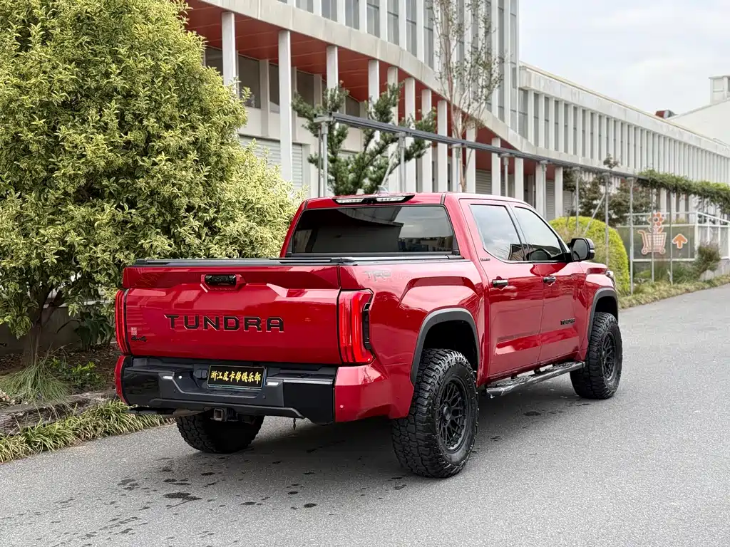 Tundra 3.5 L Auto