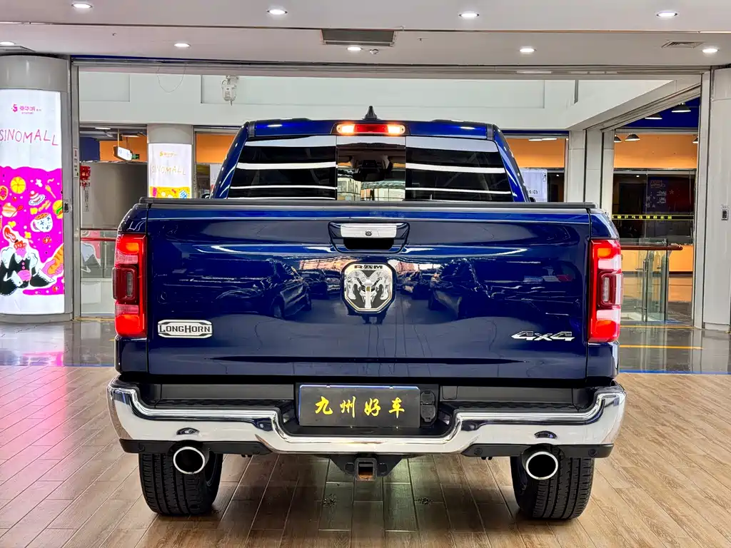 RAM Trucks RAM Trucks 2015款 5.7 L 美规版