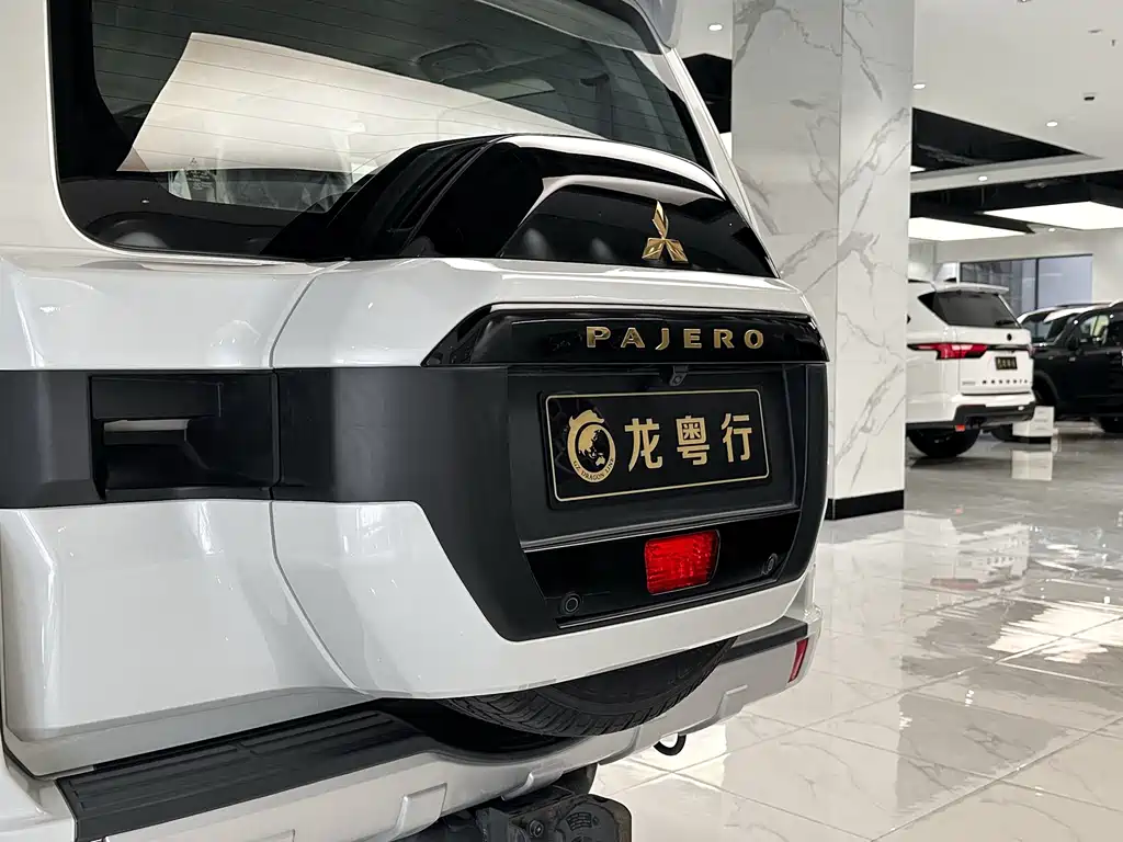Pajero (Import) 帕杰罗(进口) V93 2022款 3.0 L 自动