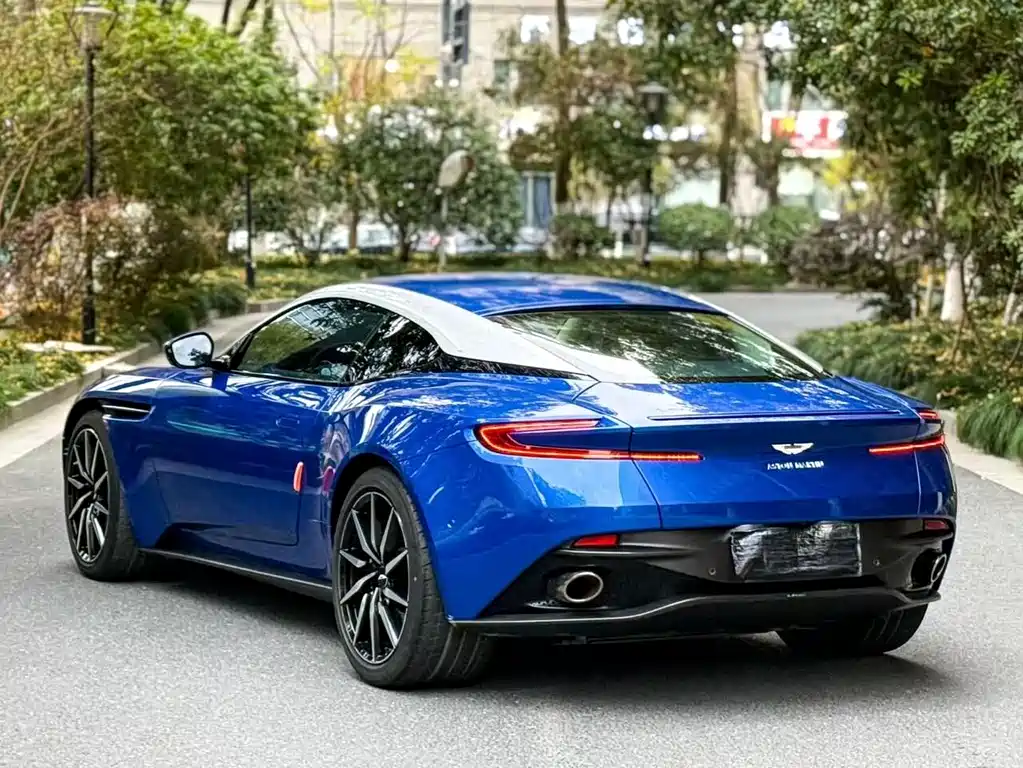 Aston Martin DB11 4.0 T V8 Coupe