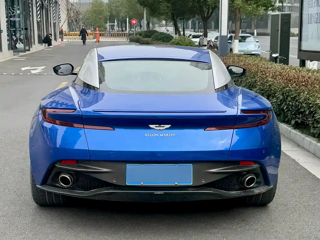 Aston Martin DB11 4.0 T V8 Coupe