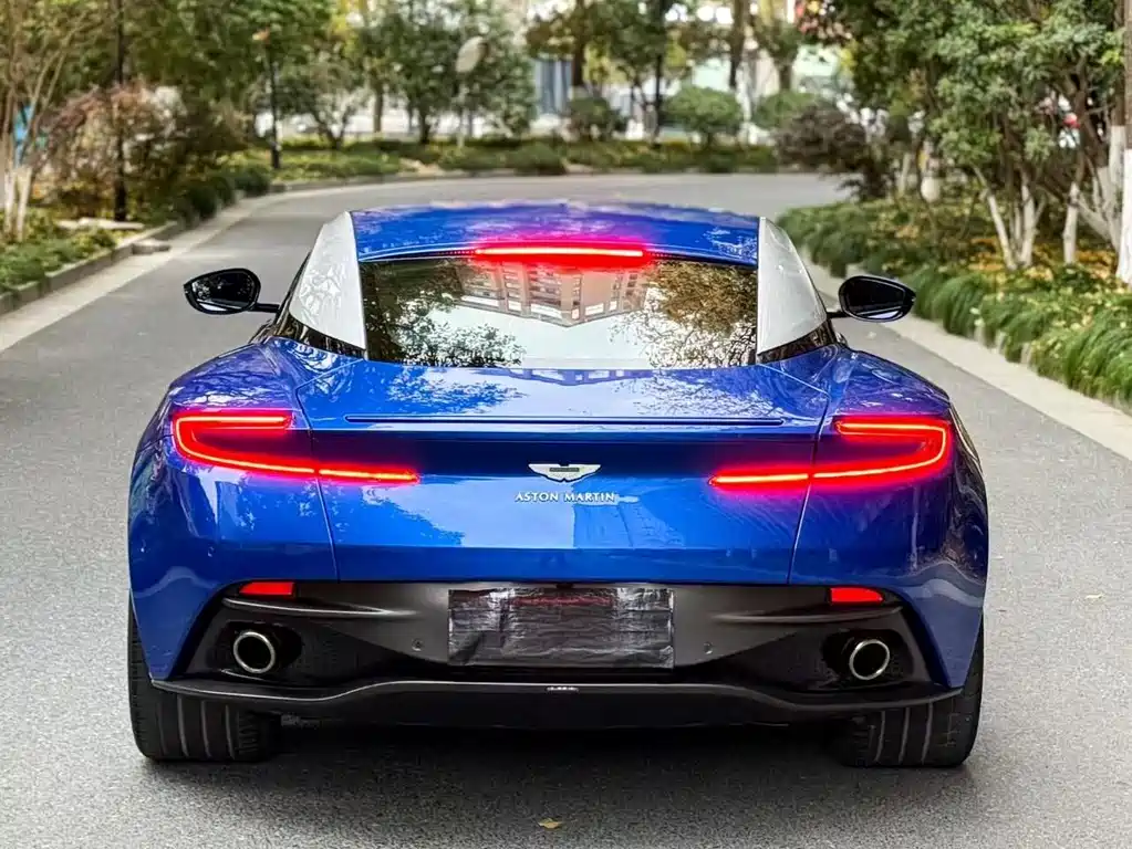 Aston Martin DB11 4.0 T V8 Coupe