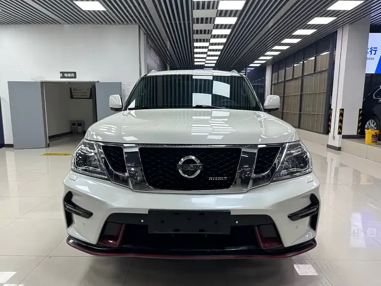 Nissan Patrol 4.0 L Middle East