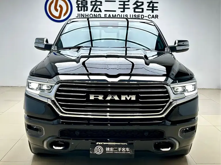 RAM Trucks 5.7 L Longhorn US Spec