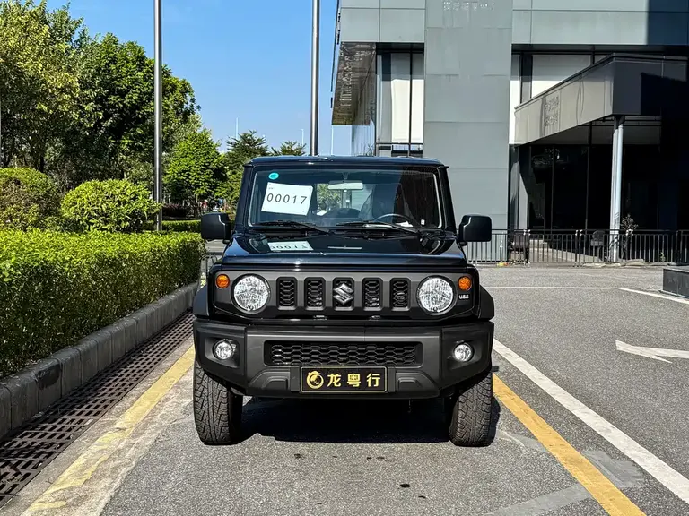 Suzuki Jimny (Import) 1.5 L Manual