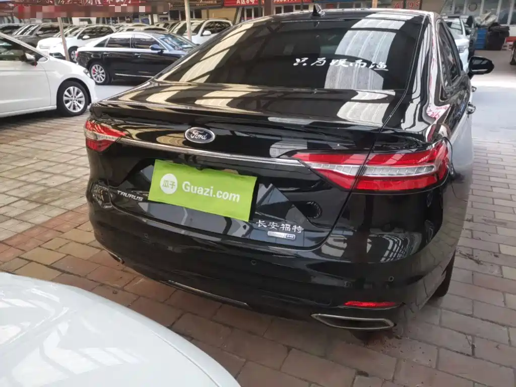 Taurus EcoBoost 245 Premium
