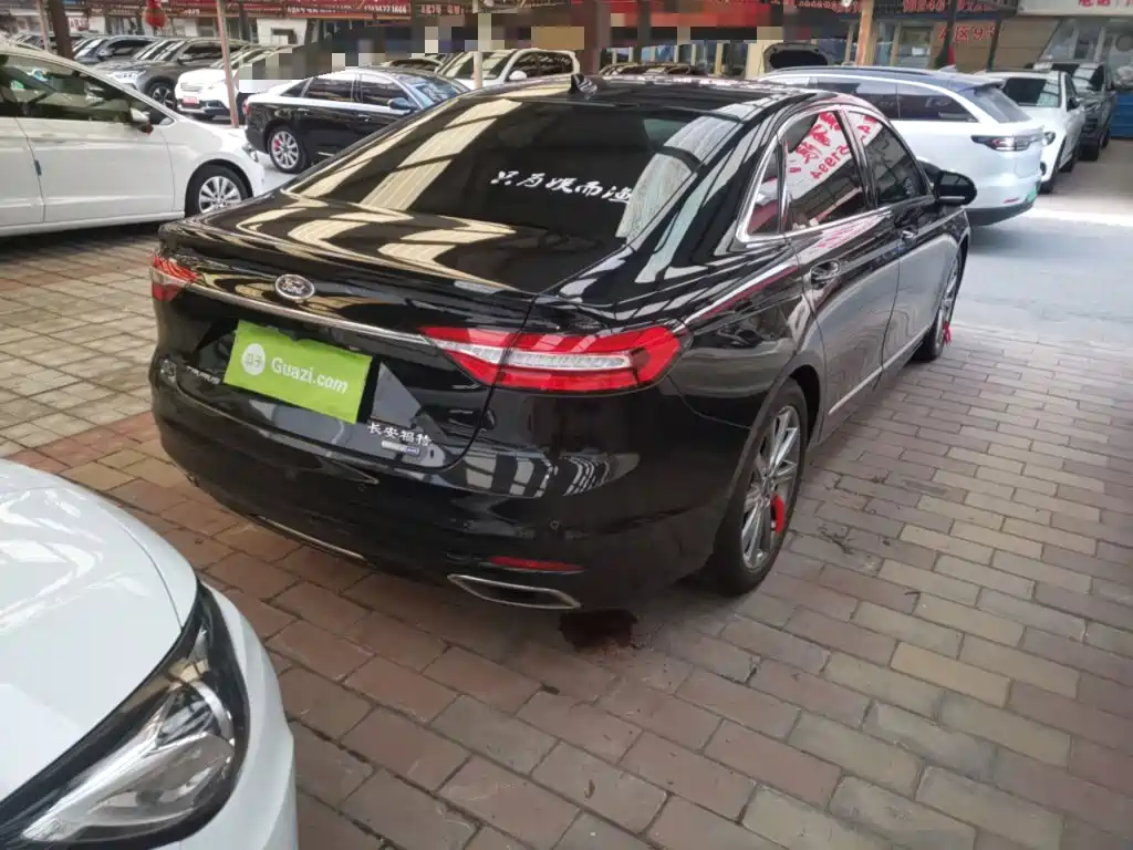 Taurus EcoBoost 245 Premium