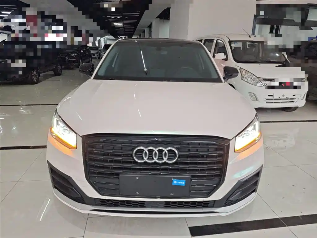 Audi Q2 L 35 TFSI Launch Exclusive CN-VI