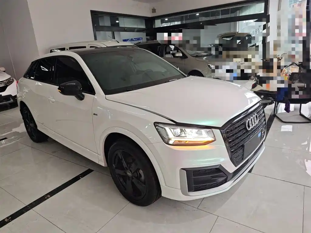 Audi Q2 L 35 TFSI Launch Exclusive CN-VI