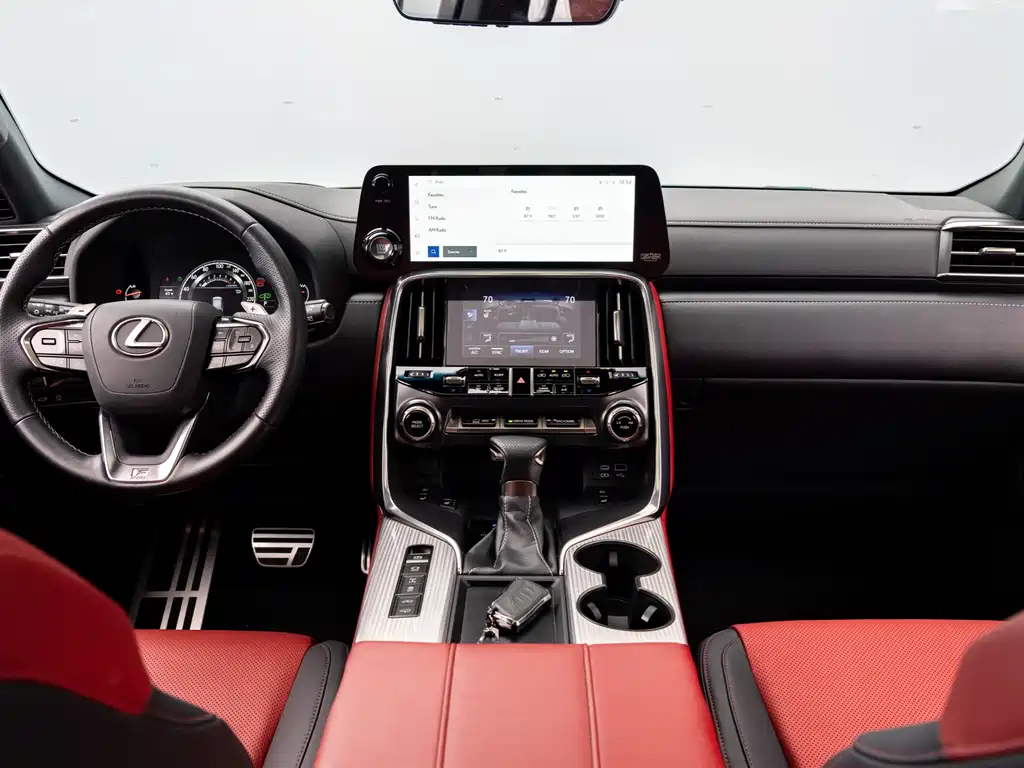 Lexus LX 600