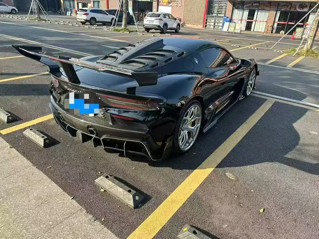 Maserati MC20 玛莎拉蒂MC20 2023款 3.0 T 标准版