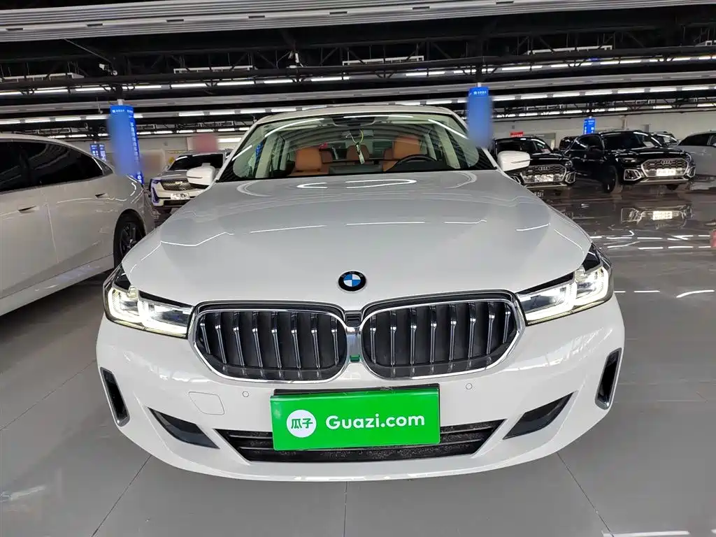 BMW 6 Series GT 630 i Luxury Design Package