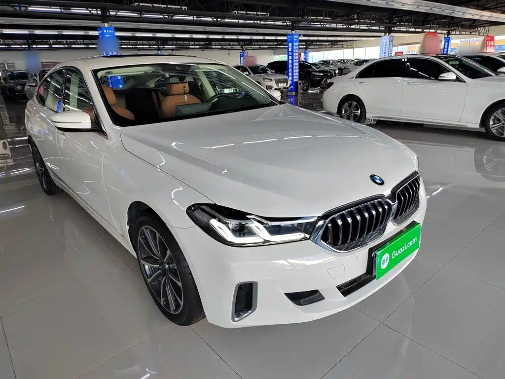 BMW 6 Series GT 630 i Luxury Design Package