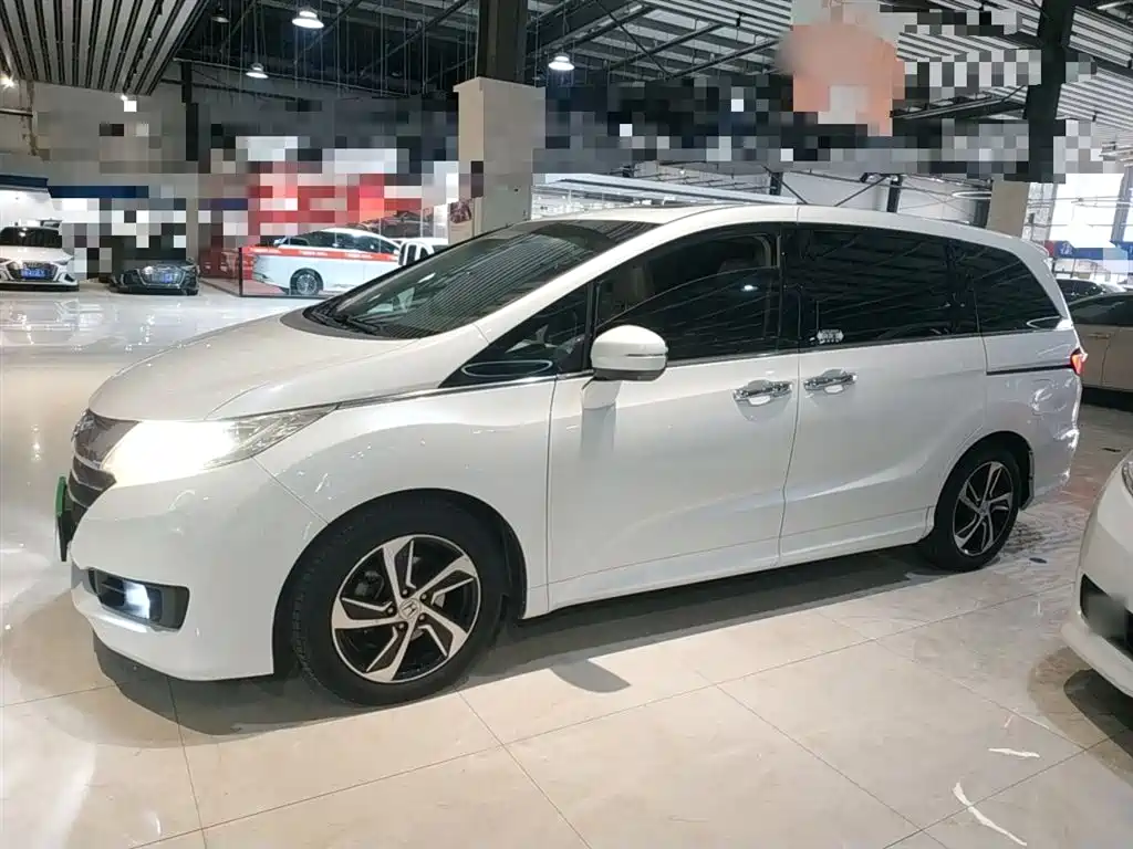 Odyssey Facelift 2.4 L Luxury