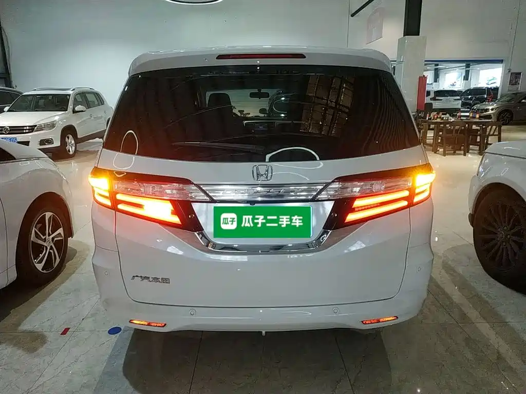 Odyssey Facelift 2.4 L Luxury