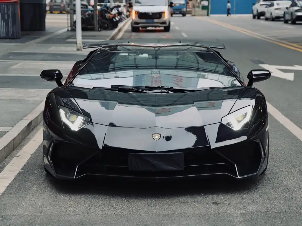 Aventador LP 700-4
