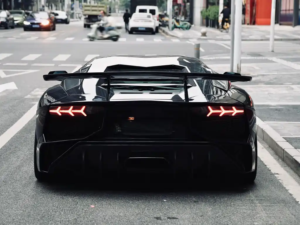 Aventador LP 700-4