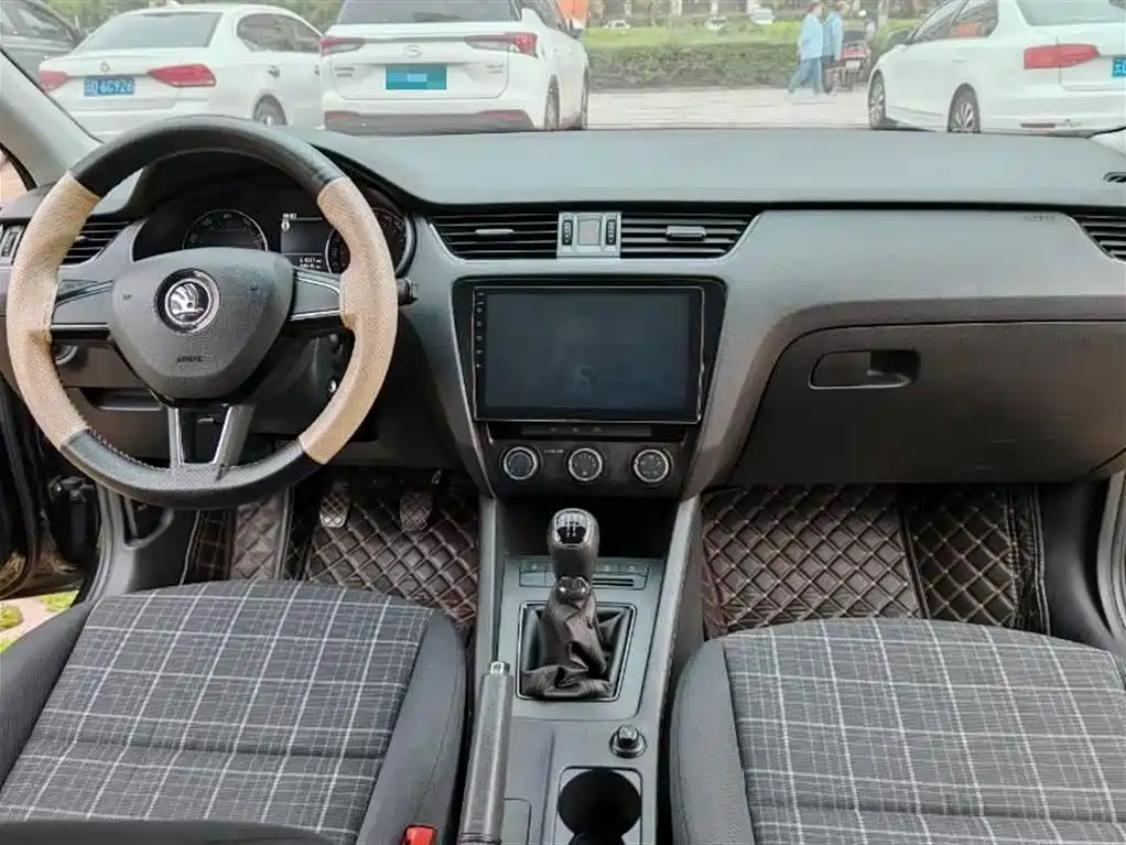 Octavia 明锐 2020款 1.5 L 手动标准版