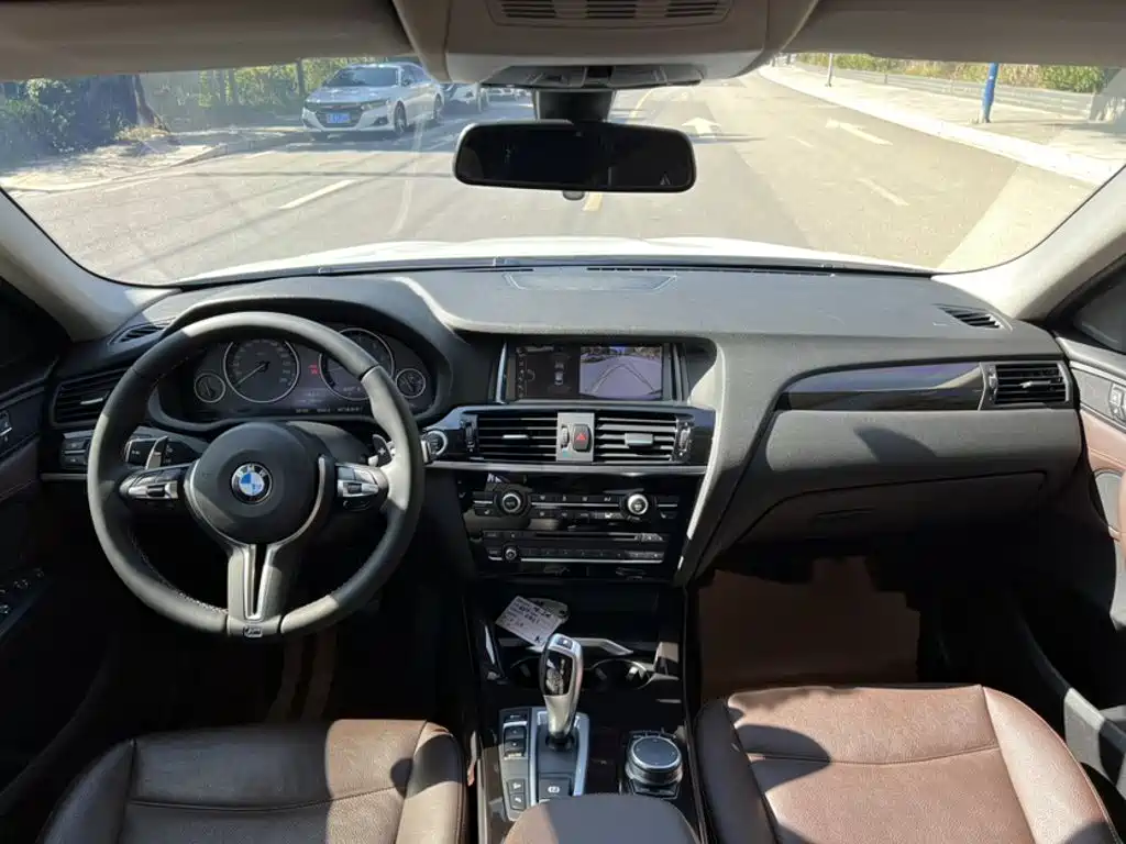BMW X4 xDrive20 i X Design Package