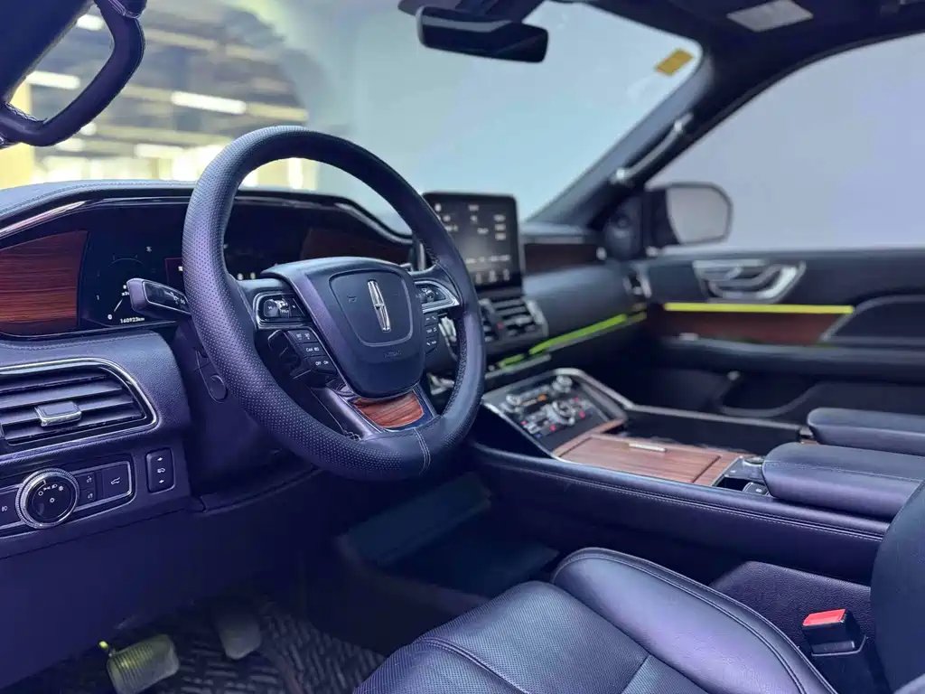 Navigator 3.5 T US Spec
