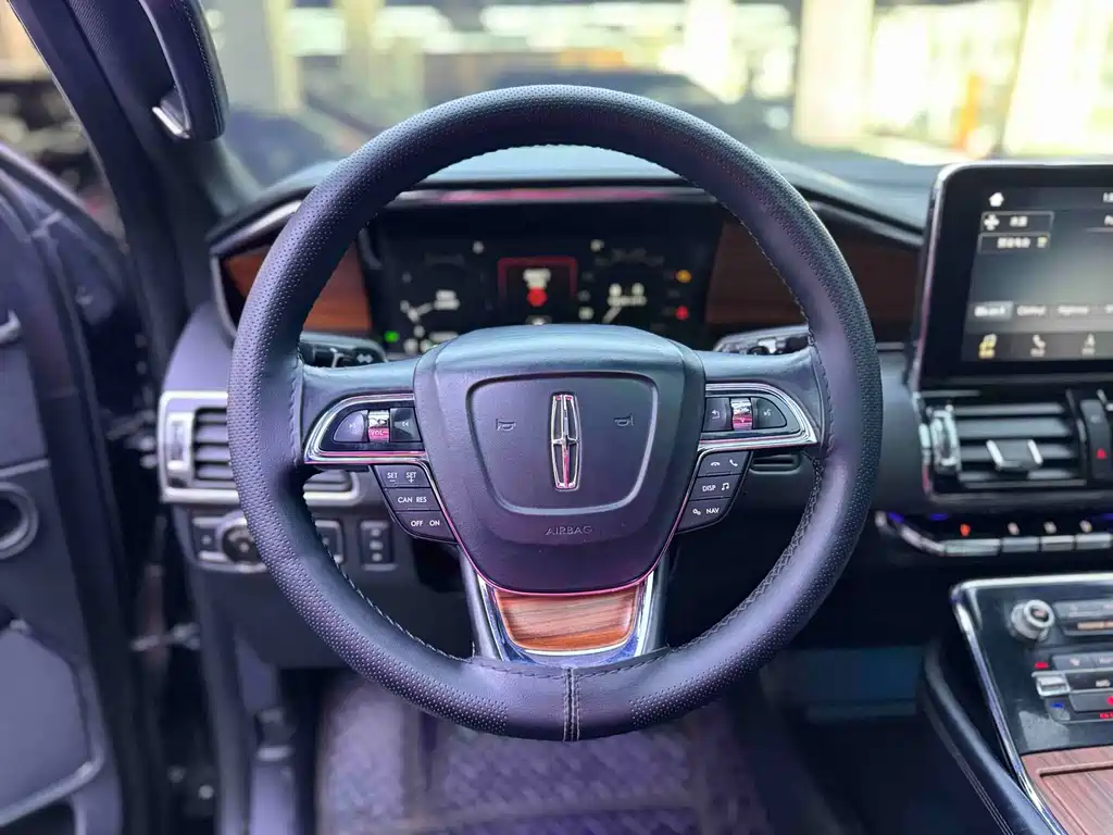 Navigator 3.5 T US Spec