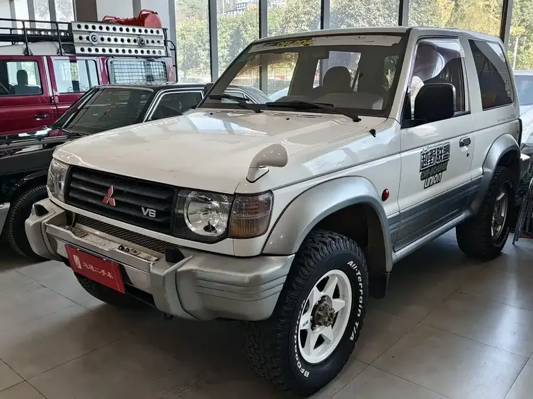 Mitsubishi Pajero (Import) 帕杰罗(进口) 1996款 2.6 L 手动