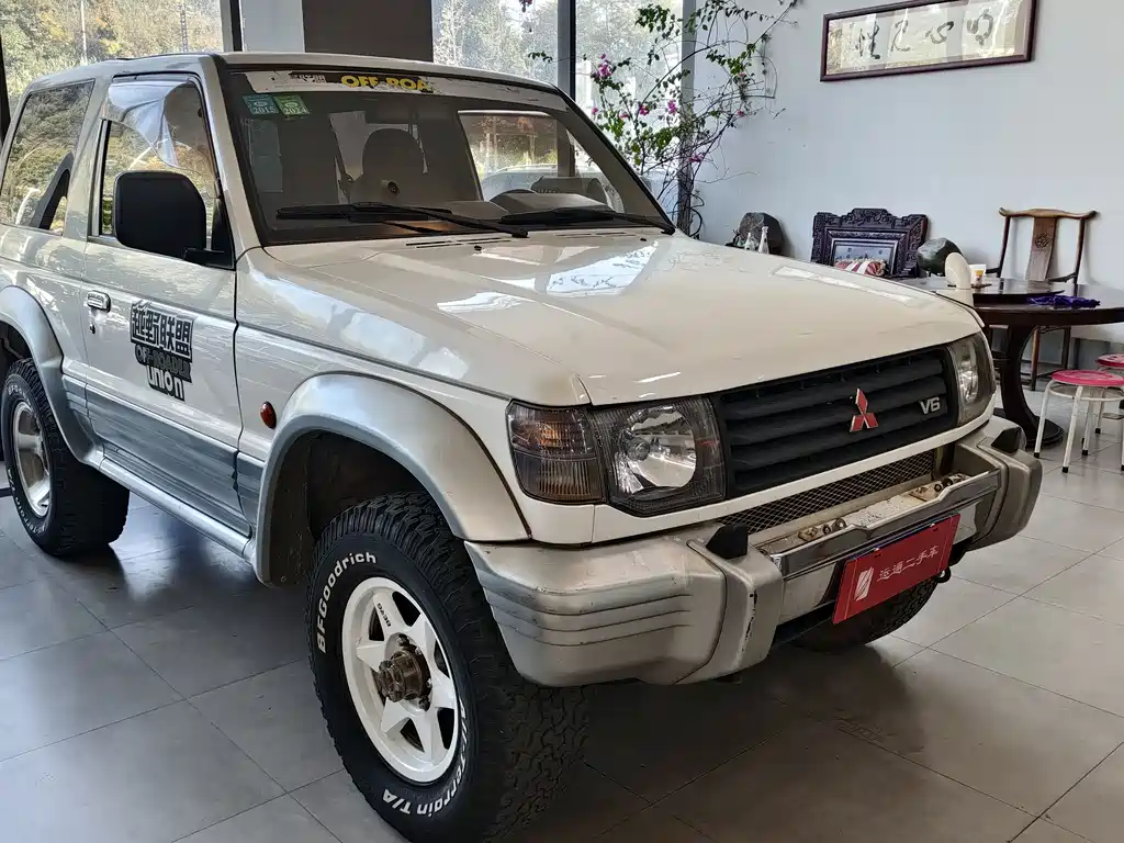 Pajero (Import) 帕杰罗(进口) 1996款 2.6 L 手动