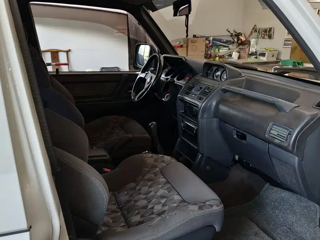Pajero (Import) 帕杰罗(进口) 1996款 2.6 L 手动