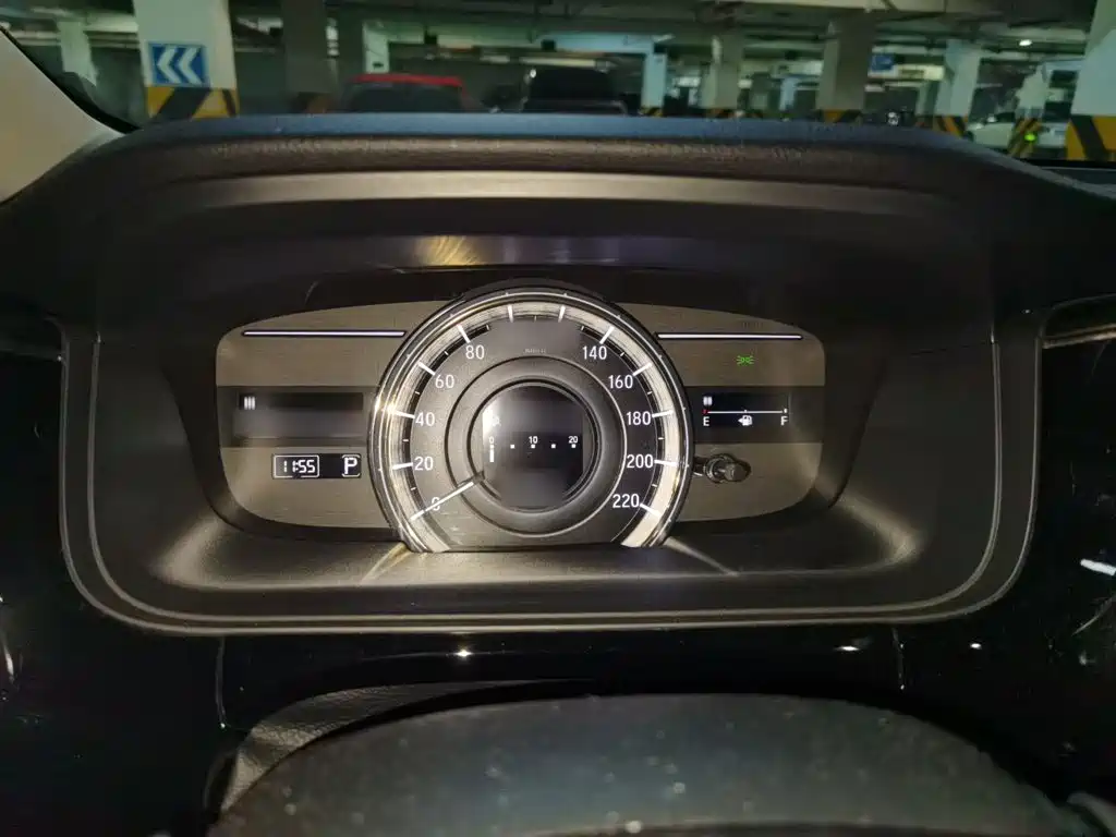 Elysion 2.4 L Luxury